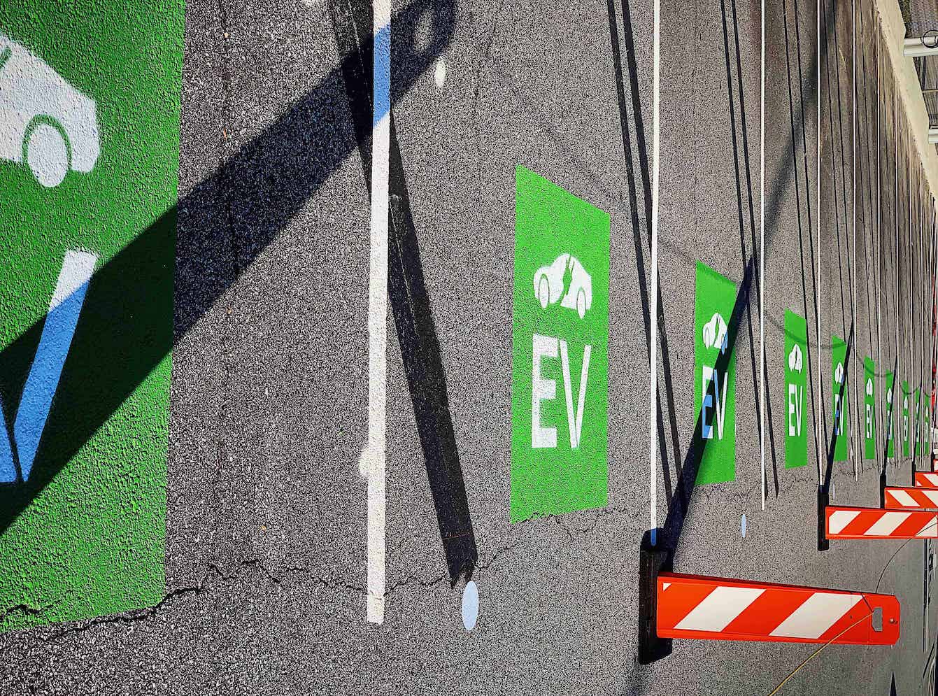 How Many Amps are Needed to Charge an Electric Car Top EV Facts